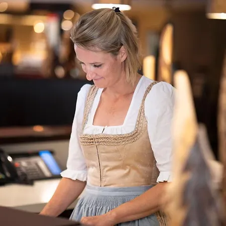 Residenz Hochalm - In -ski Out