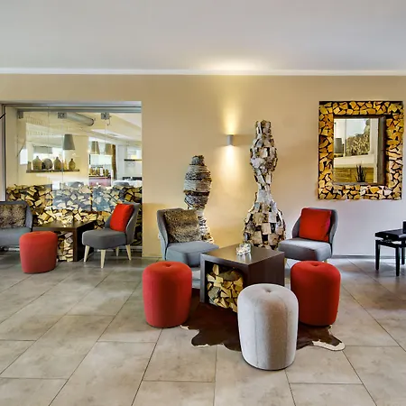 Residenz Hochalm - In -ski Out Hotel 4*