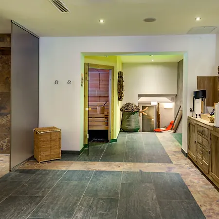 Residenz Hochalm - In -ski Out Saalbach-Hinterglemm