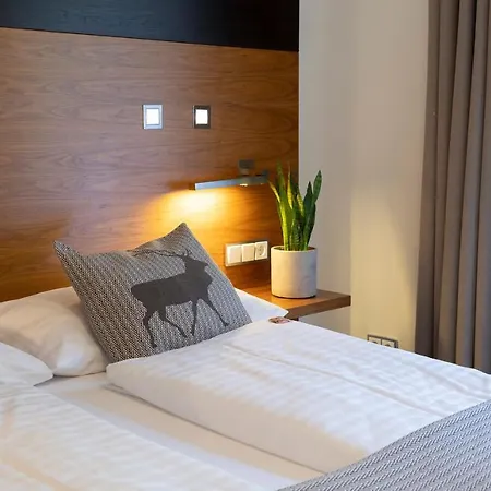 Residenz Hochalm - In - Out 4*