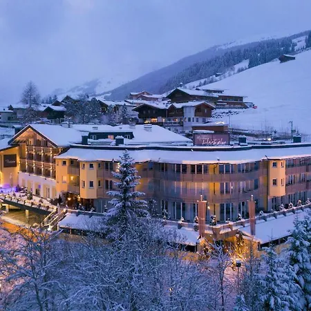 Residenz Hochalm - In - Out 4*