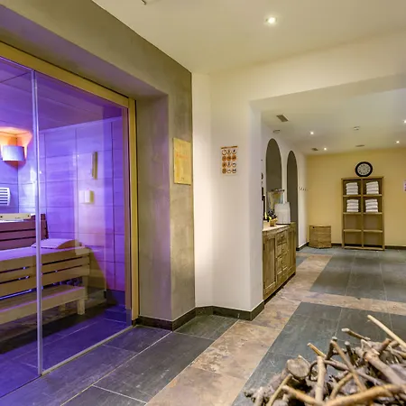 Residenz Hochalm - In -ski Out